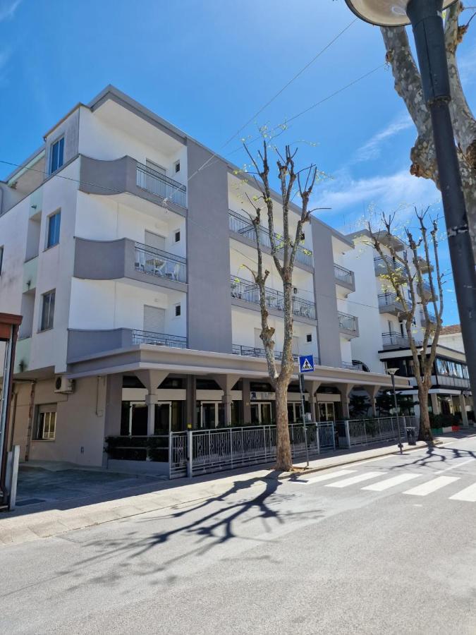 Hotel Venezia Beach San Mauro Mare Exterior photo